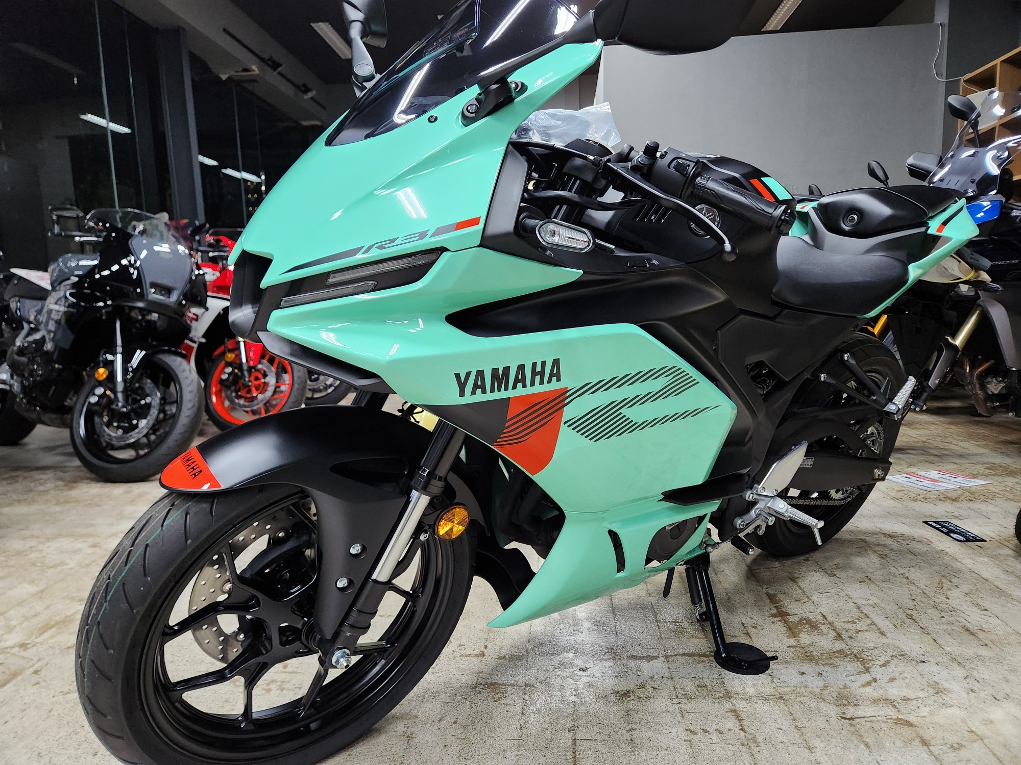 26’　NEW YZF-R25/R3 GREEN　入荷